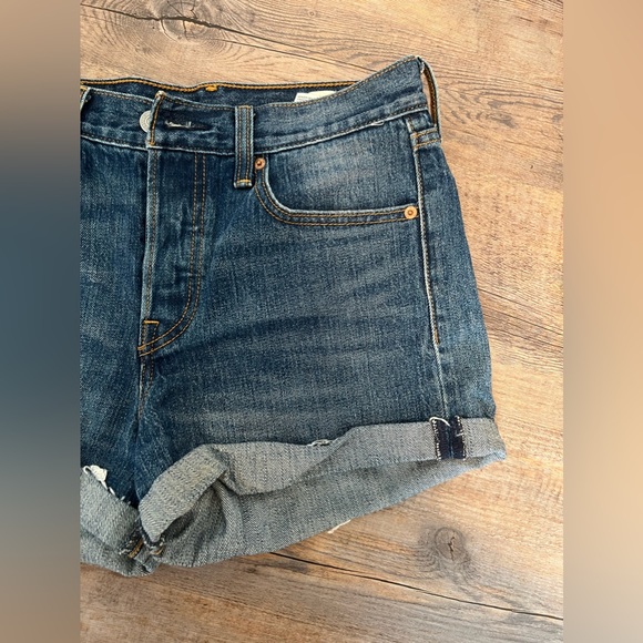 levis denim jean short. High rise - Picture 5 of 5